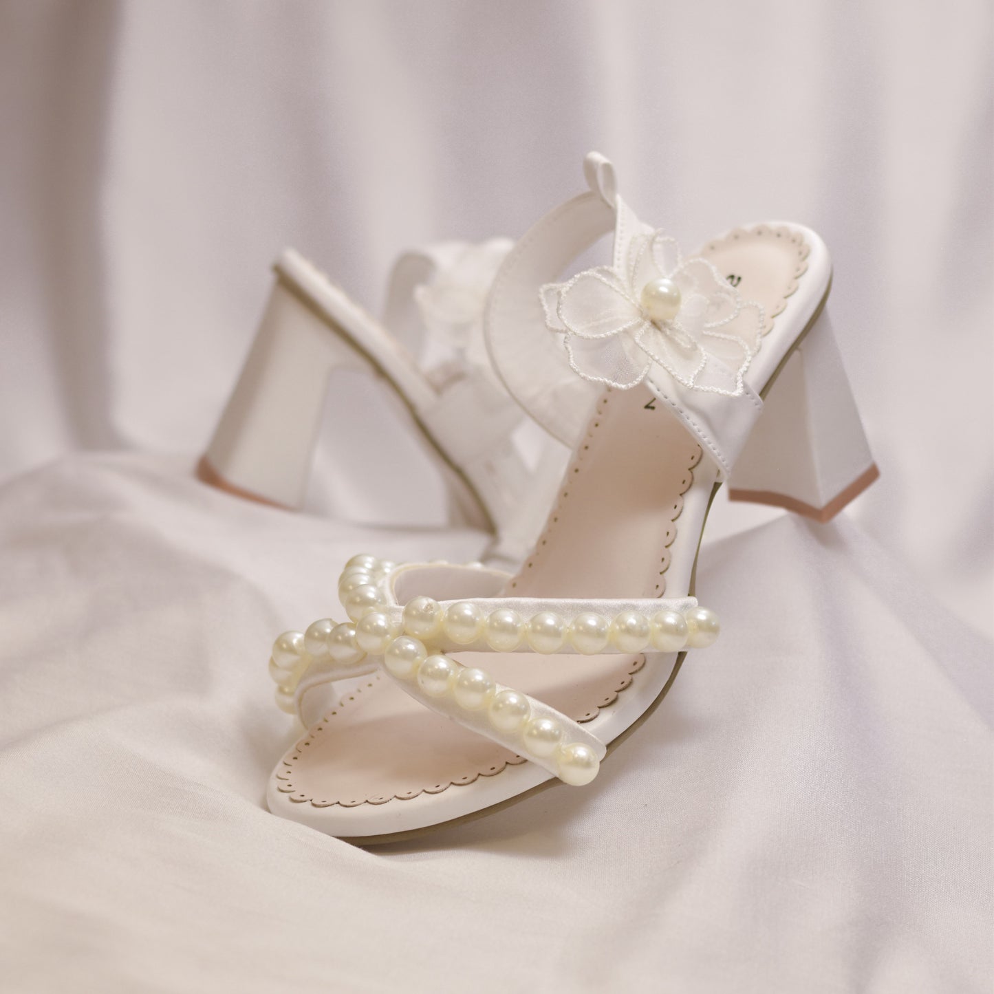 Pearl wedding sandals with comfort insole