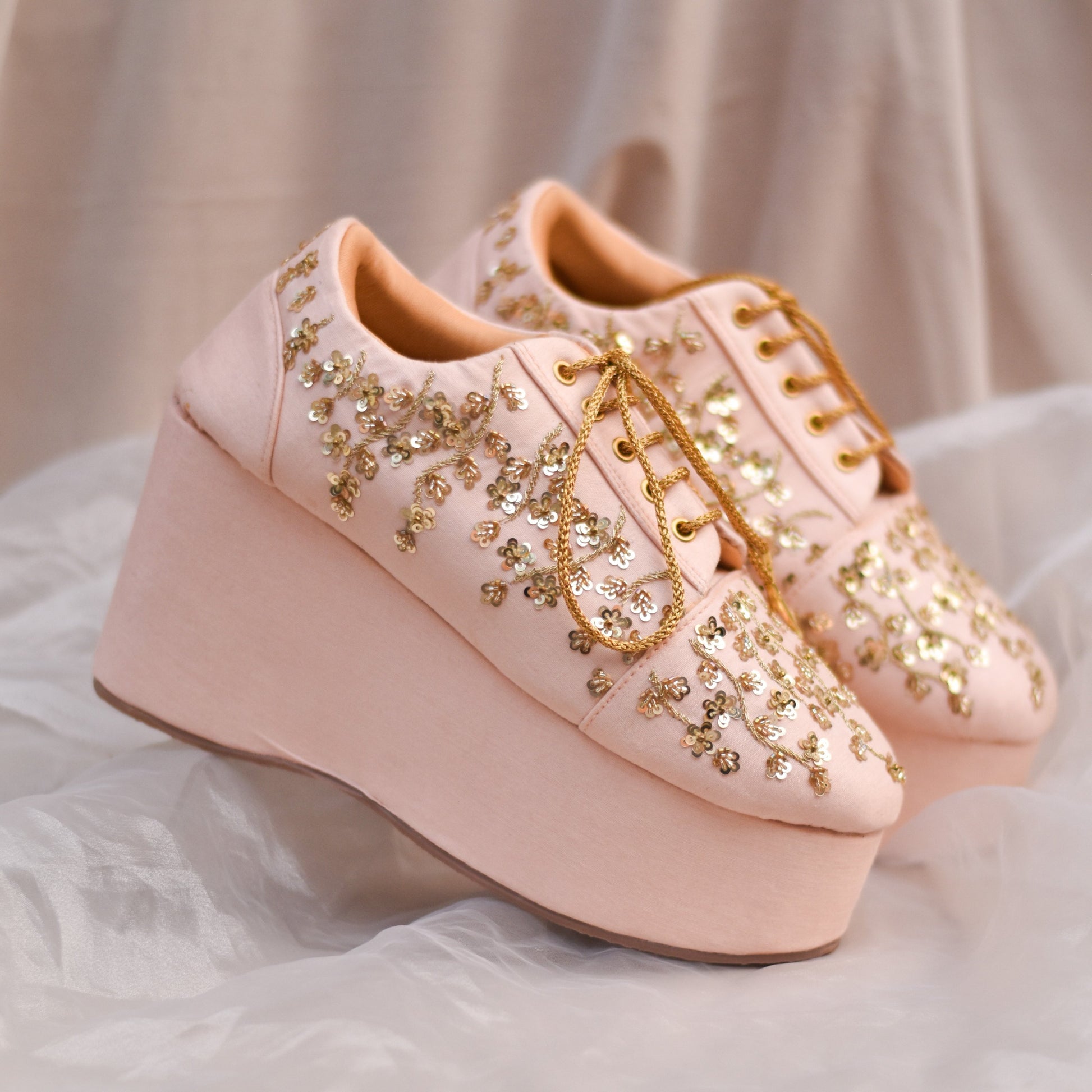 Sustainable wedding shoes with textile embroidered upper and high heels