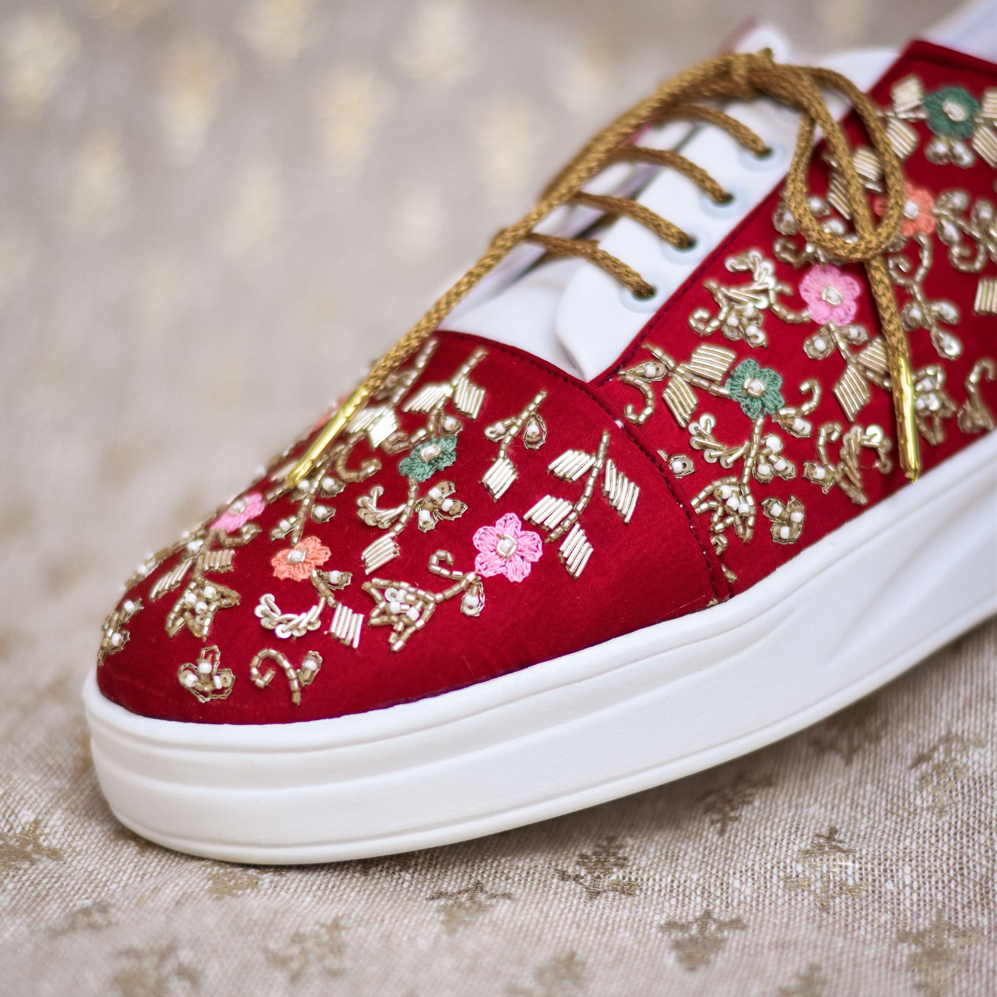 Comfortable Indian wedding shoes with hand embroidery