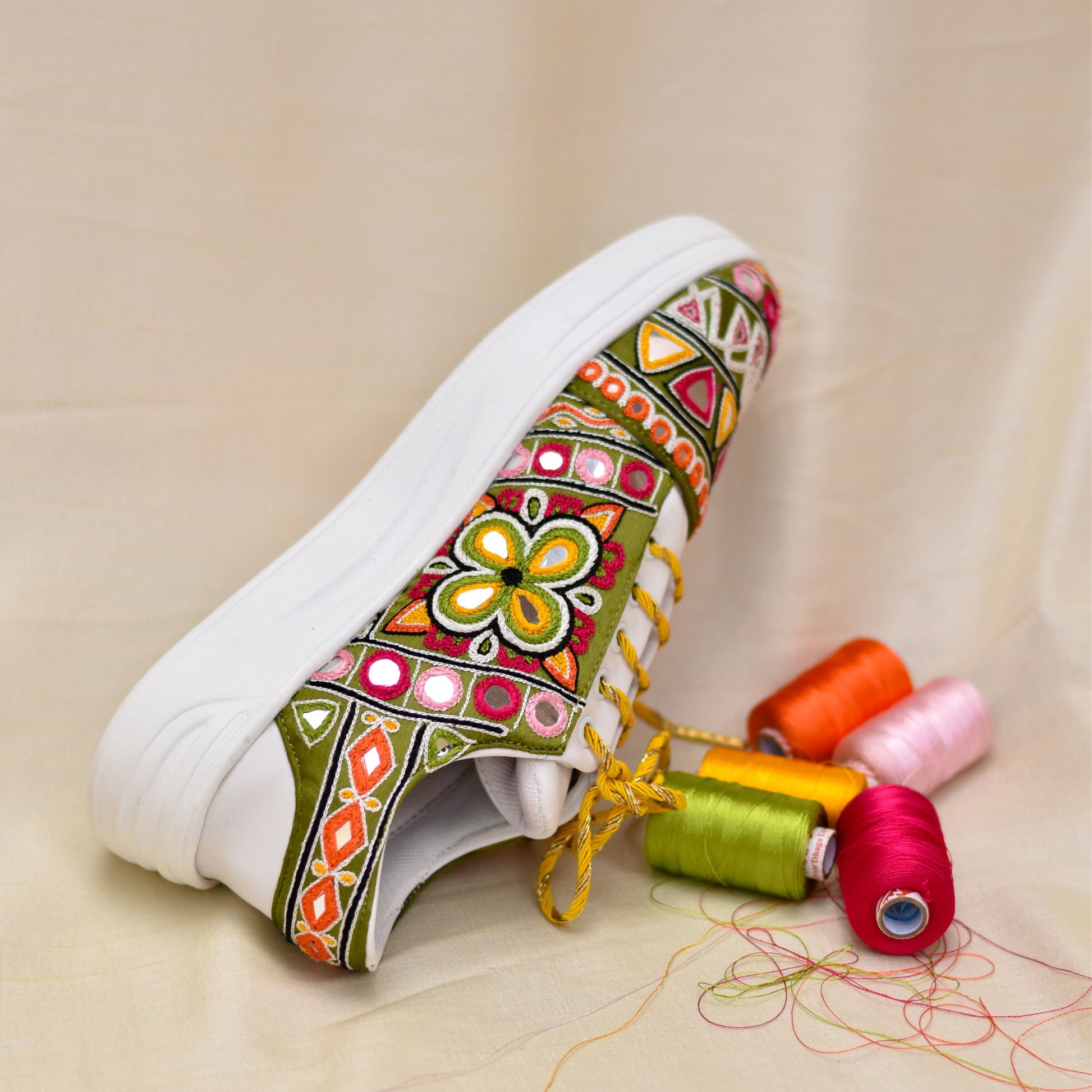 Multicolour threadwork garba shoes