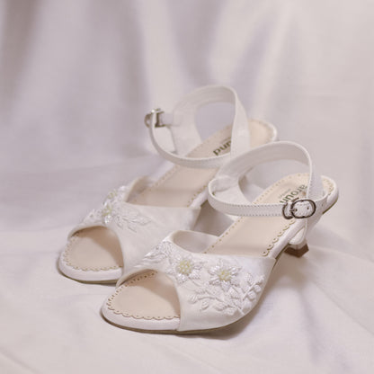 Bridesmaids sandals with premium hand embroidery 