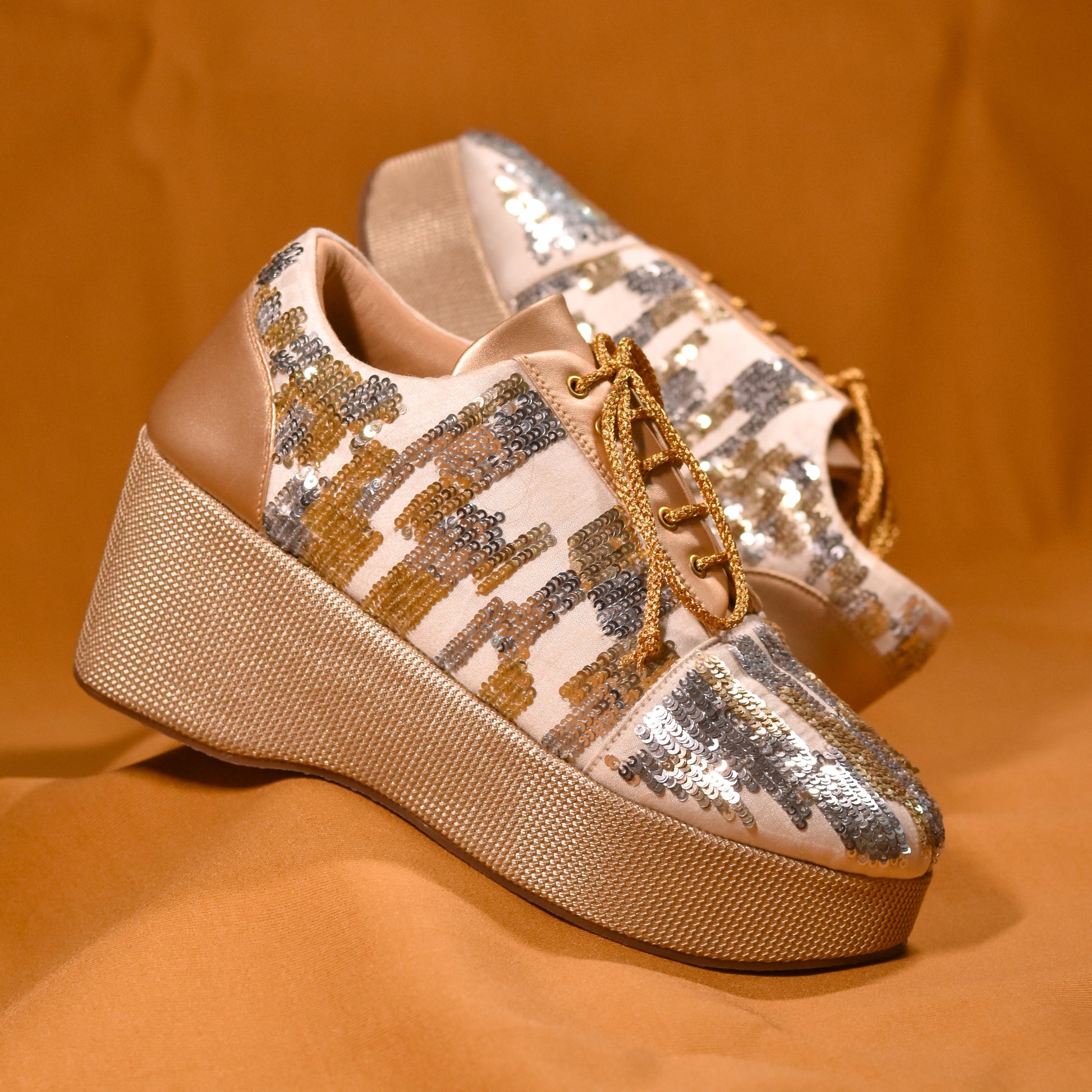 Versatile golden silver wedding sneakers