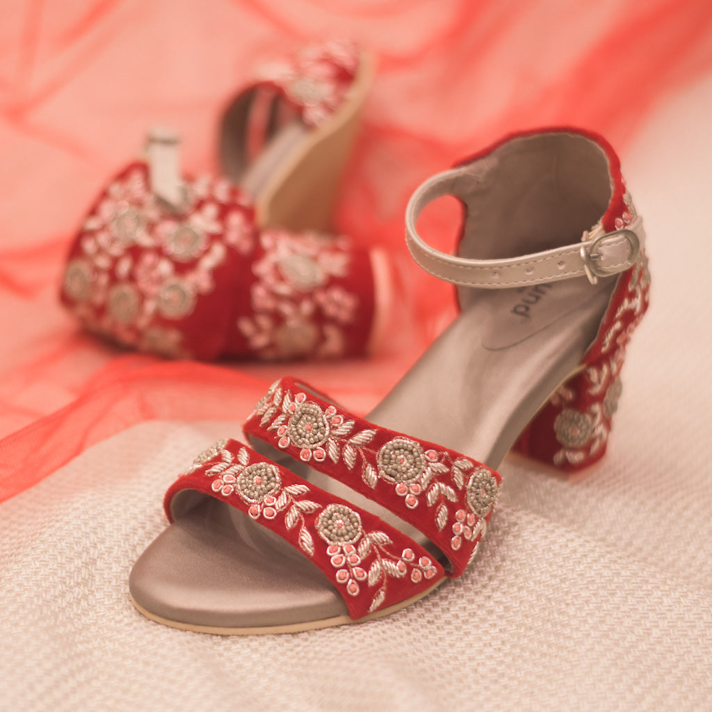 Bridal footwear!! No heels! | Indian wedding shoes, Indian shoes, Bridal  sandals